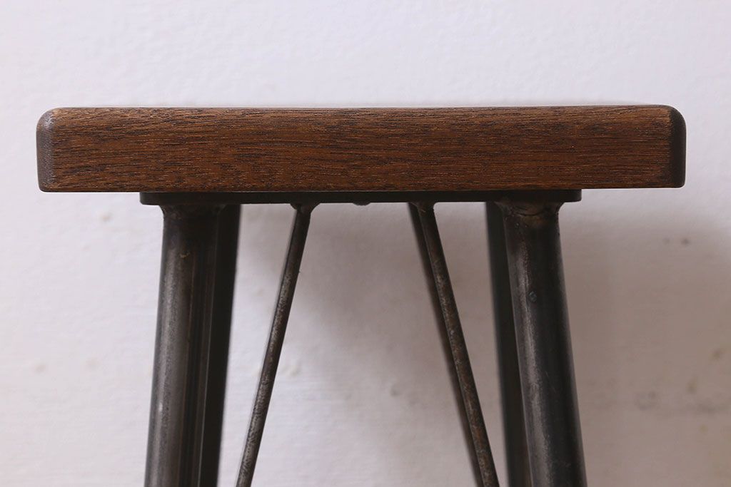 アンティーク雑貨　ラフジュ工房オリジナル　鉄脚ハイスツール(椅子、チェア、角イス)