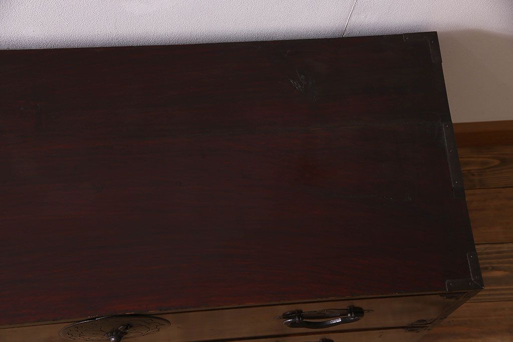 アンティーク家具　R-1　古民具・骨董　前面栗材の米沢箪笥・下段(衣装箪笥、ローボード、テレビボード)(2)