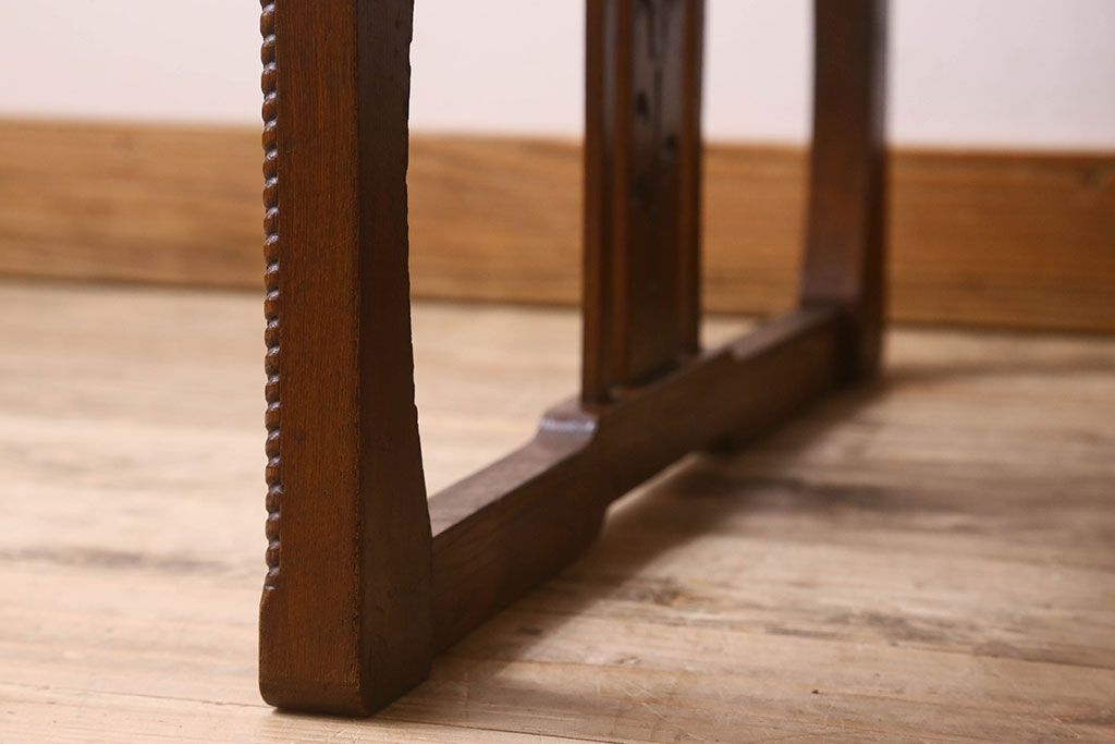 アンティーク家具　大正ロマン　栓材　透かし彫りが魅力的なローテーブル(文机、座卓、作業台)