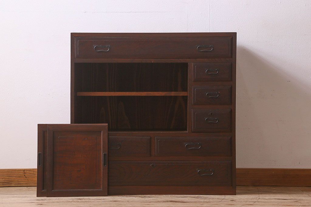 アンティーク家具　和製アンティーク　三方欅材　上質なキャビネット(茶箪笥・収納棚)
