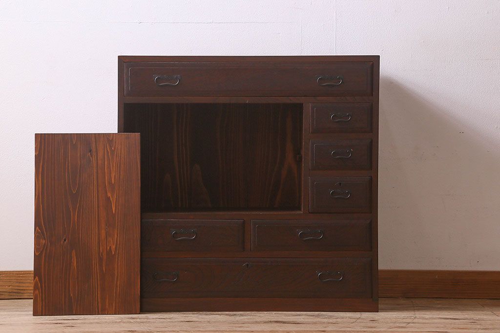 アンティーク家具　和製アンティーク　三方欅材　上質なキャビネット(茶箪笥・収納棚)
