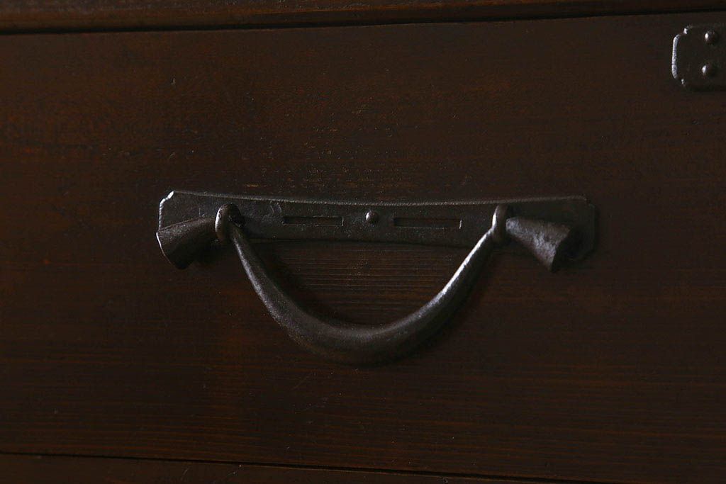 アンティーク家具　明治期!重厚感漂うヒノキ材製の関西帳場箪笥(収納棚・キャビネット)