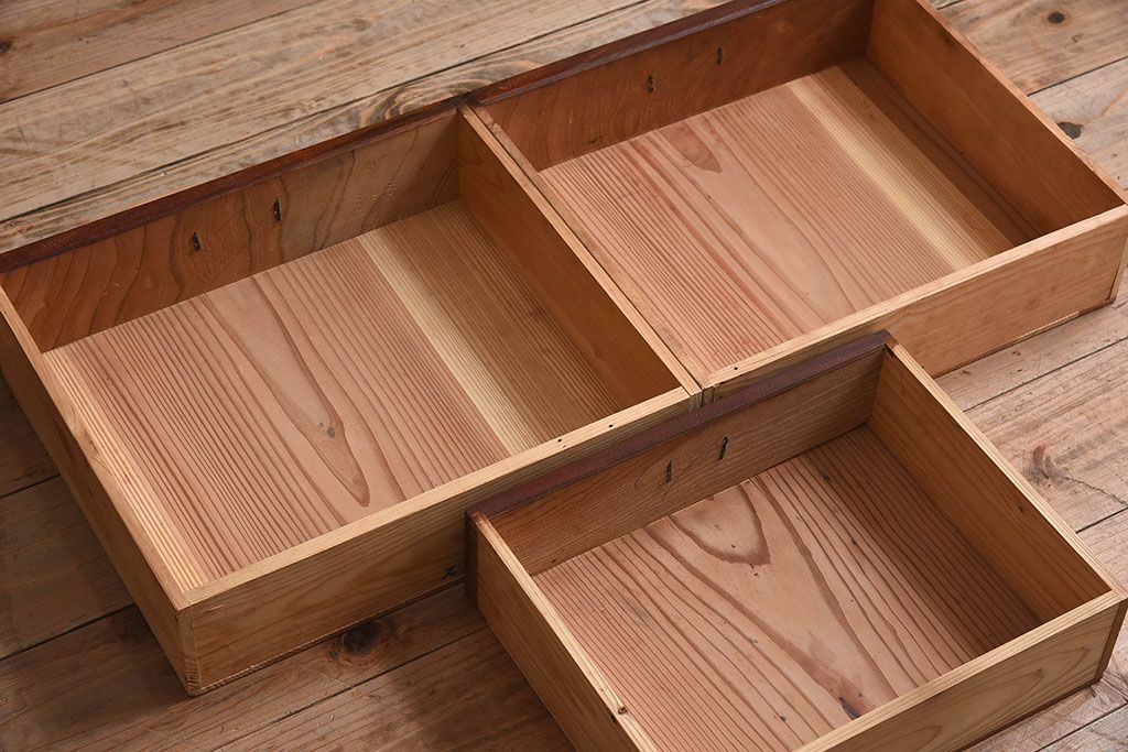 アンティーク家具　和製アンティーク　上手物!三方ケヤキ材の上質な茶箪笥(収納棚、茶棚、戸棚)