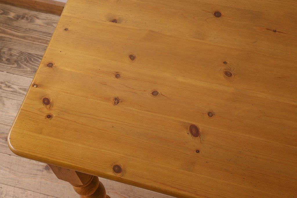 ブランド家具　中古　ペニーワイズ　引き出し付　温もりを感じるダイニングテーブル(机、リビングテーブル)