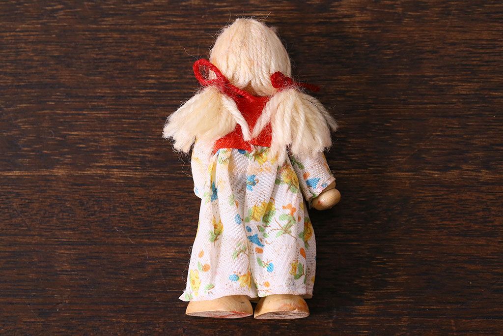 アンティーク雑貨　北欧ビンテージ　可愛らしい木製人形(ディスプレイ雑貨)(2)