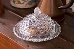 アンティーク雑貨　イギリスビンテージ　華やかなデザインの蓋付き小物入れ(プレスガラス、テーブルウェア)
