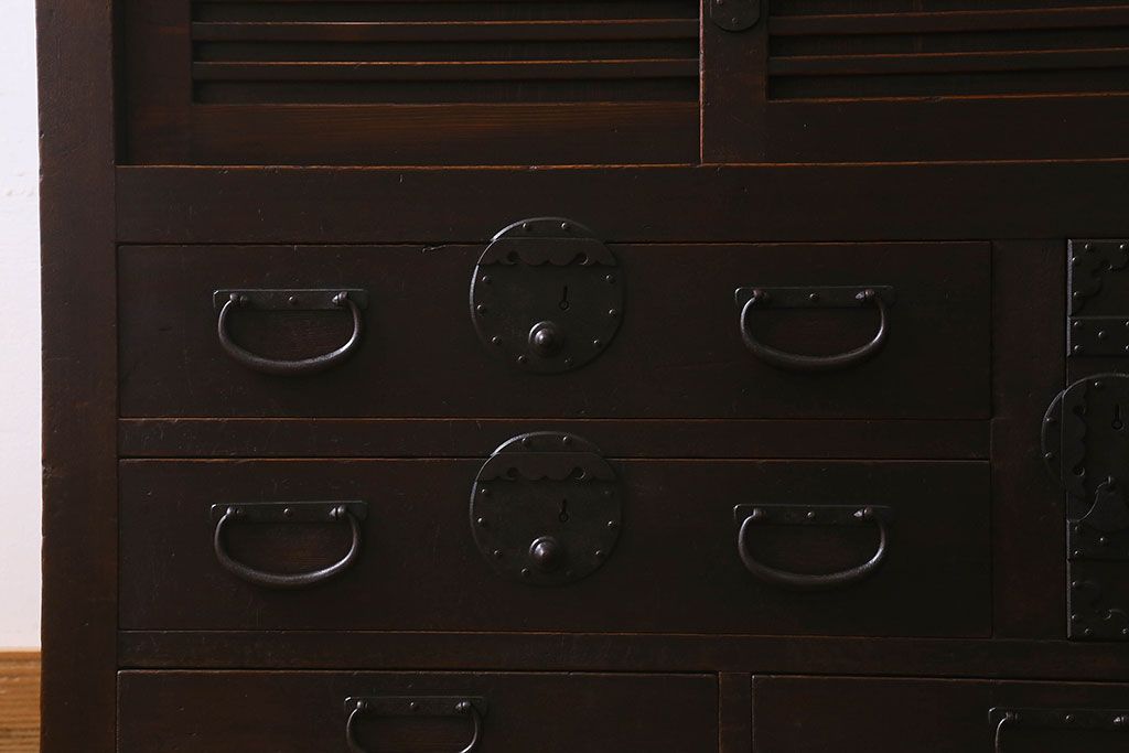 アンティーク家具　和製アンティーク　明治期!古い木製の美濃帳場箪笥(収納箪笥、収納棚)