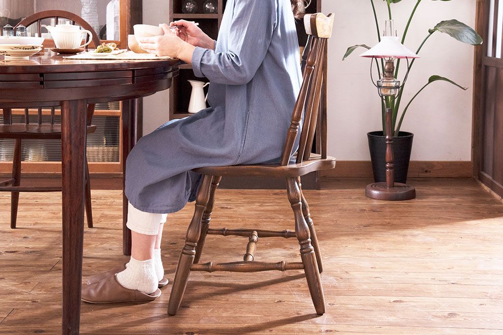 ヴィンテージ家具　ビンテージ　上品な佇まいのスティックバックチェア(椅子、ダイニングチェア)(3)