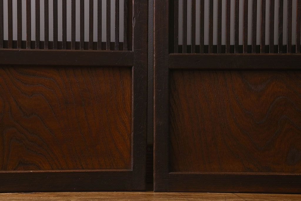 和製アンティーク　腰板ケヤキ材　深みのある色合いのガラス入り格子戸(引き戸、ガラス帯戸)2枚セット