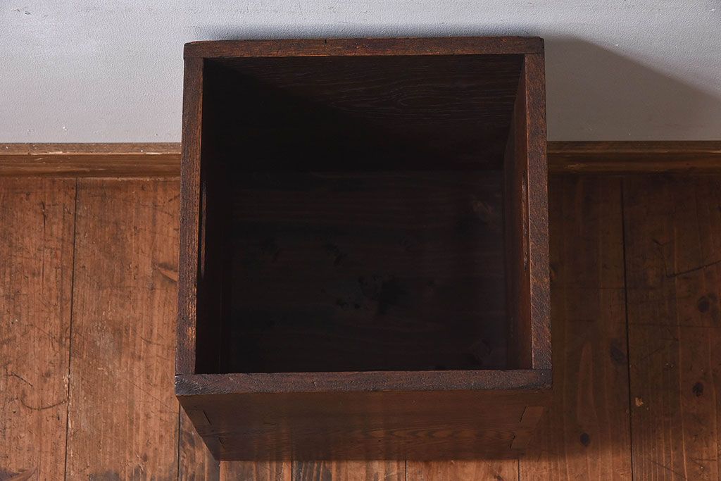 アンティーク雑貨　和製アンティーク　ナラ材　古い木味が魅力的なキャスター付きごみ箱(木箱)(1)