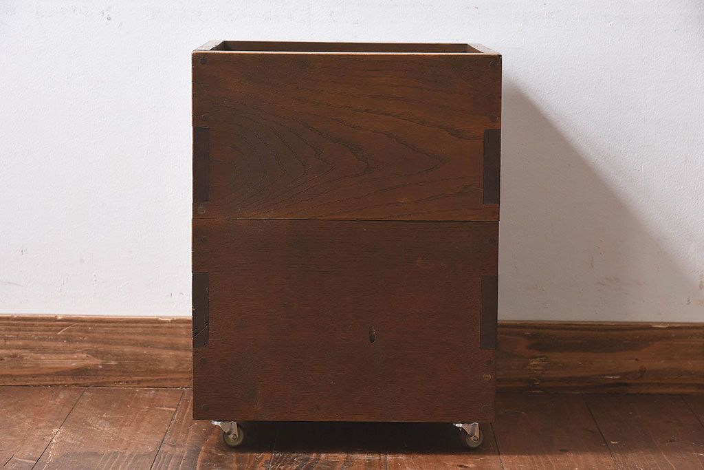 アンティーク雑貨　和製アンティーク　ナラ材　古い木味が魅力的なキャスター付きごみ箱(木箱)(2)
