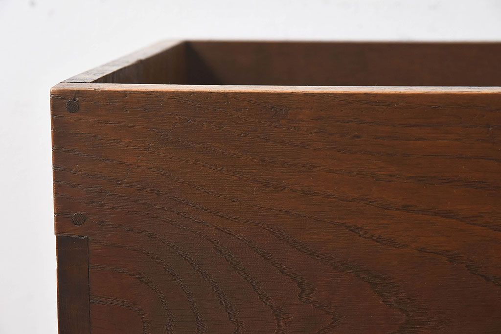 アンティーク雑貨　和製アンティーク　ナラ材　古い木味が魅力的なキャスター付きごみ箱(木箱)(2)