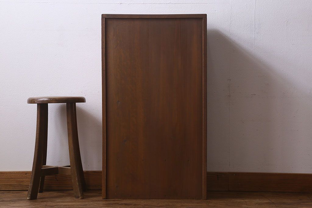 ヴィンテージ家具　昭和レトロ　三方ニレ材　小振りなビンテージブックケース(本箱、食器棚、戸棚)