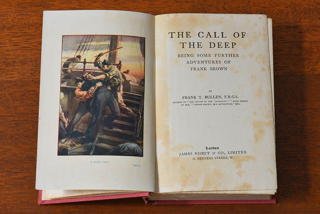 アンティーク雑貨　イギリスアンティーク　THE CALL OF THE DEEP　NISBET　洋書(ブック、古書、本)