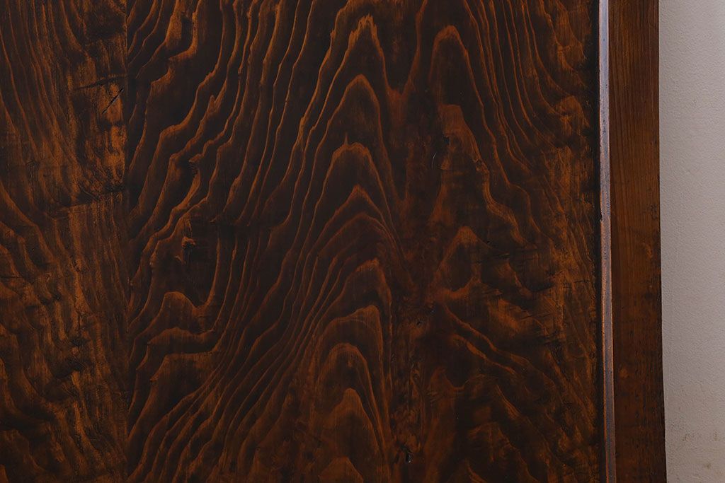 和製アンティーク　杢目が印象的な杉材一枚板の板戸(窓、引き戸)2枚組(1)