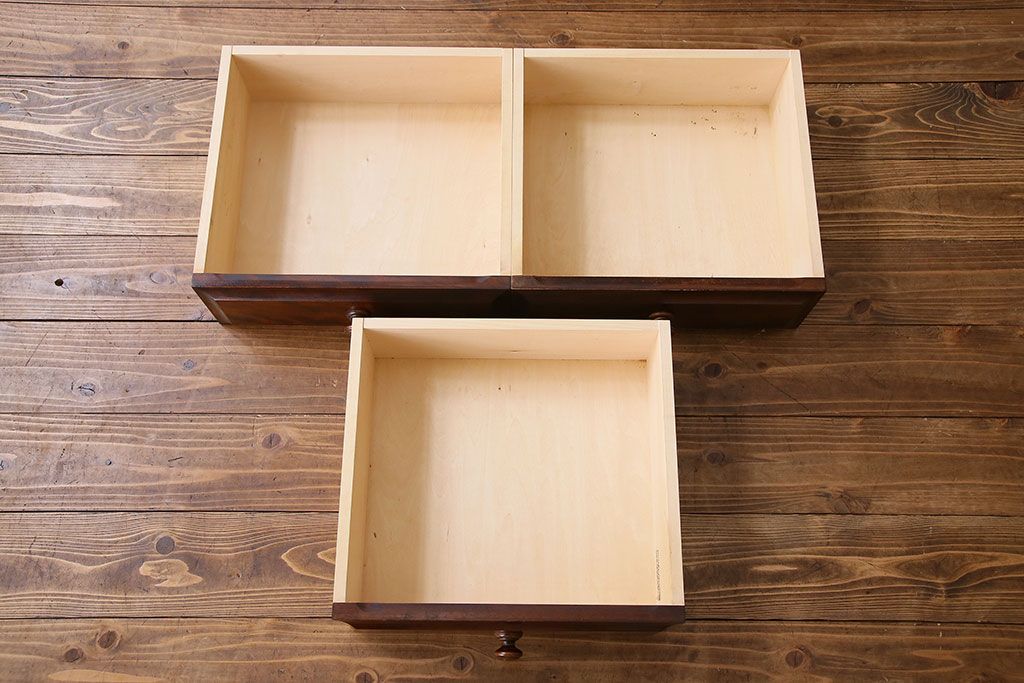 中古　美品　北海道民芸家具　HM165K　収納力抜群のシックな食器棚(カップボード、キャビネット)(定価57万円)