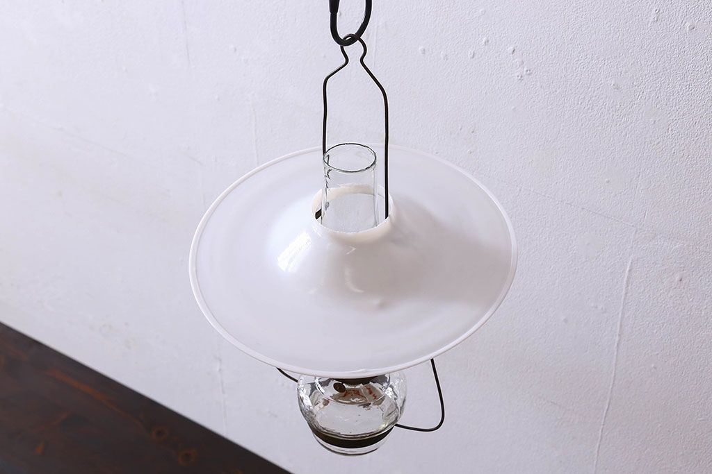 アンティーク雑貨　昭和レトロ　アウトドアの雰囲気を味わえる吊りランプ(オイルランプ)(2)
