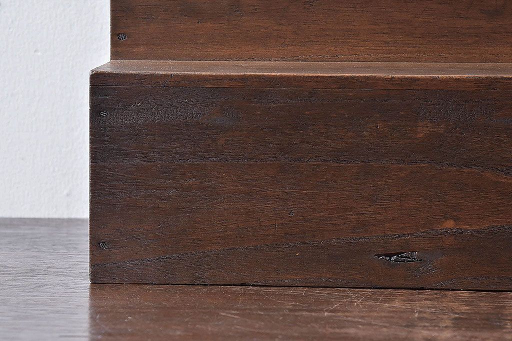 アンティーク雑貨　総桐材　古い木製のアンティーク飾り台(ディスプレイ台、花台、ウッドステージ)(2)