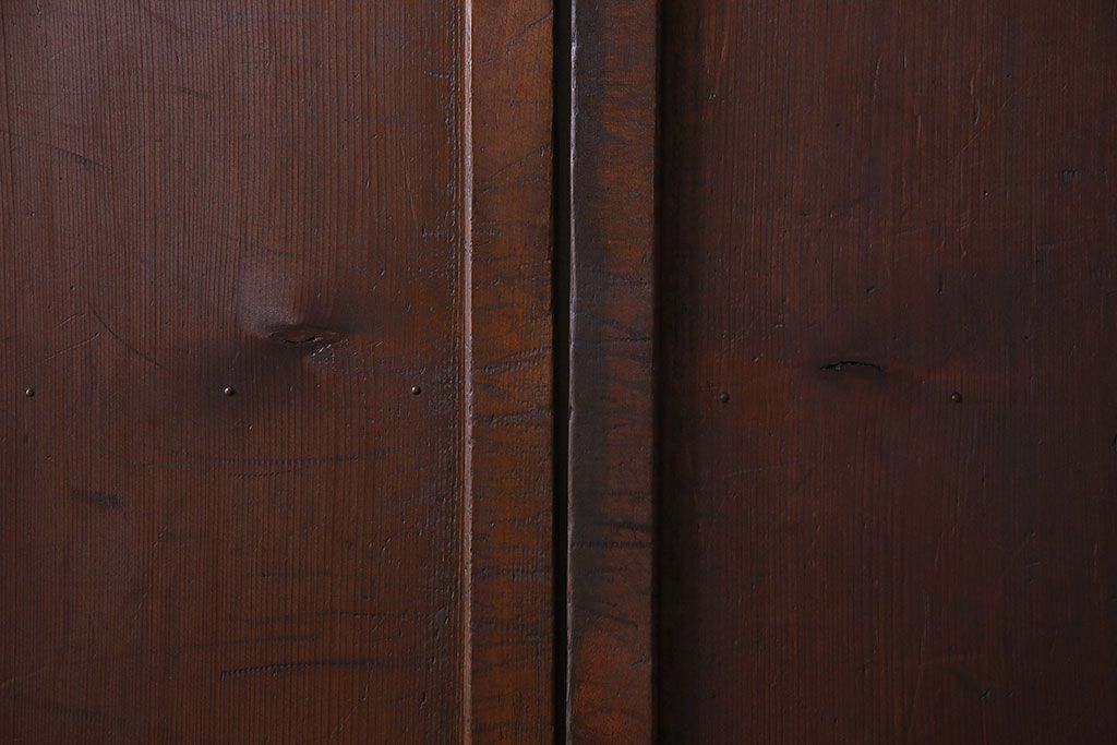 和製アンティーク　杉材の美しい柾目が印象的な板戸(帯戸、建具)2枚セット