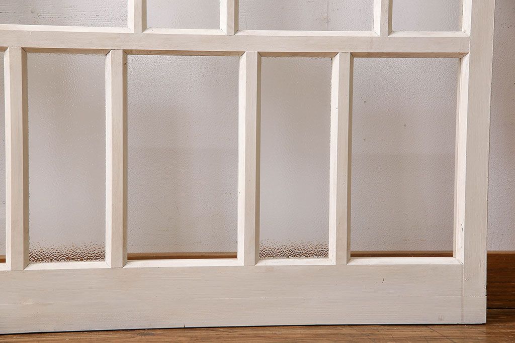 ペイント家具　変わったデザインが目を引く引き戸1枚(ガラス戸、ガラス帯戸、建具)(2)