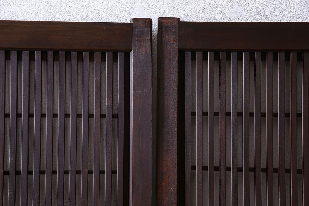 和製アンティーク　腰板ケヤキ材　モダンな雰囲気の裏障子付き帯格子戸(引き戸、建具)2枚組(2)