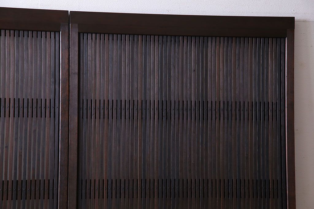 和製アンティーク　裏ガラス入り　細かな桟が美しい万本格子戸(引き戸、建具)2枚組(1)