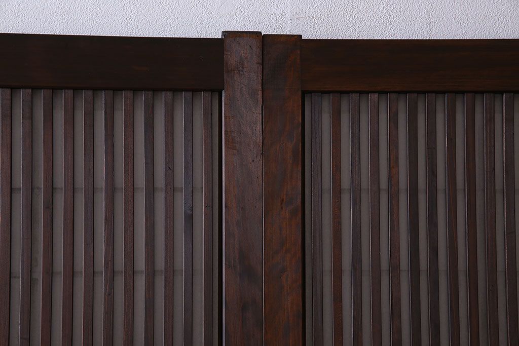 和製アンティーク　腰板ケヤキ材　和モダンな裏障子付きの帯格子戸(引き戸、建具)2枚組