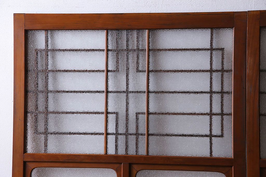 上品なスタイル 昭和期 意匠が目を引く明るい木味のガラス戸 ダイヤガラス入り 建具