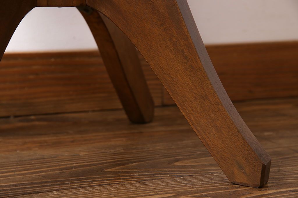 レトロ家具　レトロ　温かみのある色合いが魅力的な回転イス(チェア)