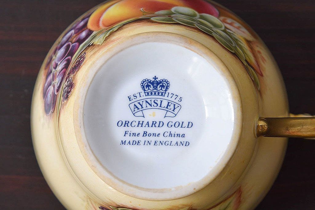 イギリスビンテージ　AYNSLEY(エインズレイ)　Orchard Gold(オーチャードゴールド)　カップ&ソーサー(洋食器)