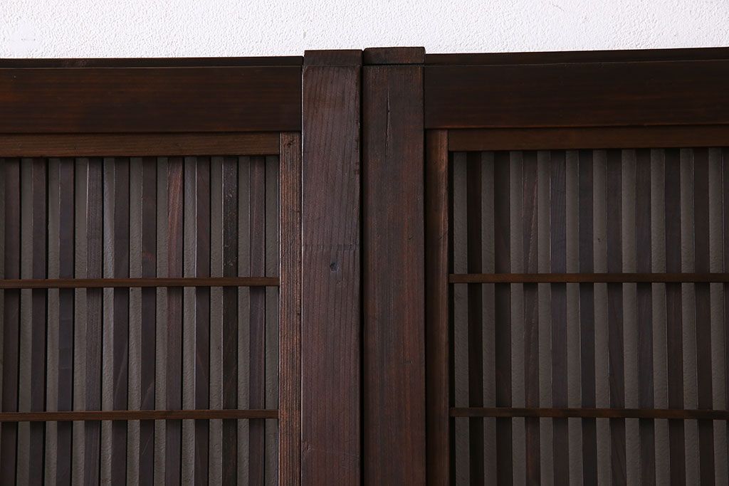 昭和期　腰板ケヤキ材　上品な雰囲気漂う裏障子付き格子戸(引き戸、建具)2枚セット(1)