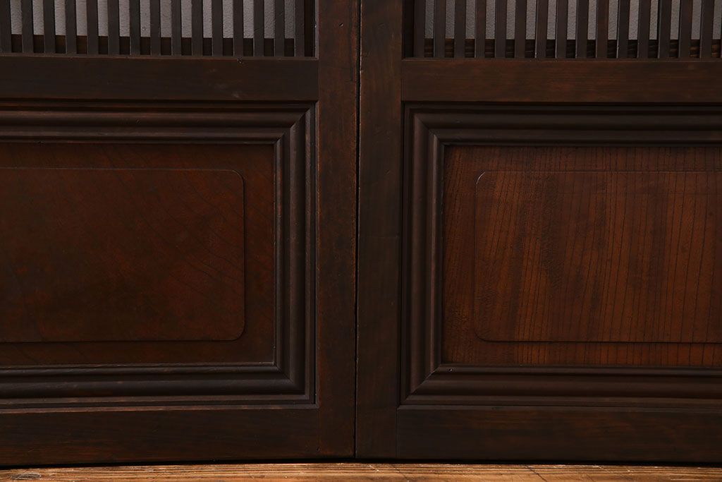 昭和期　腰板ケヤキ材　裏障子付き　上品な雰囲気漂うガラス帯格子戸(引き戸、建具)2枚セット(2)