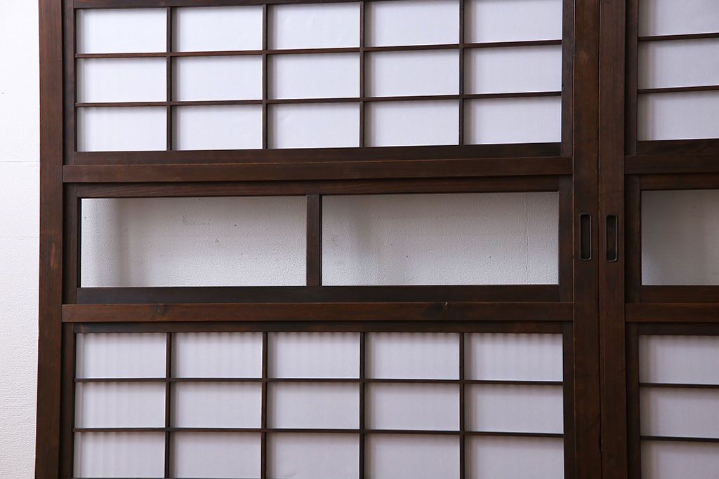 和製アンティーク　腰板ケヤキ材　和モダンな裏障子付きの帯格子戸(引き戸、建具)2枚組(1)