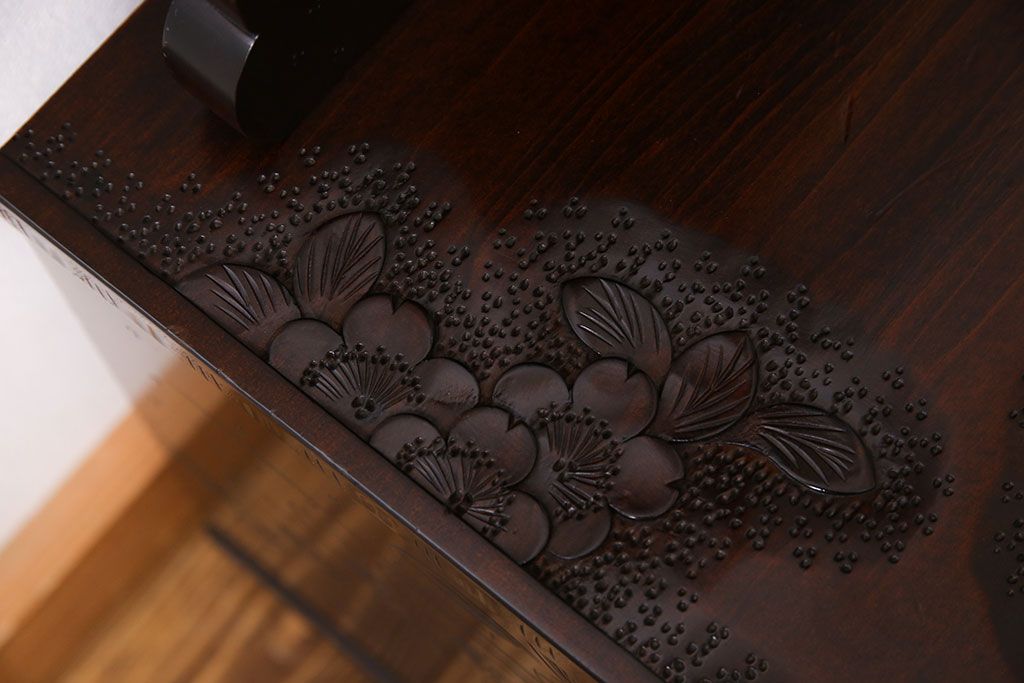 中古　伝統工芸　軽井沢彫り　桜の図柄が美しいドレッサー(化粧台)
