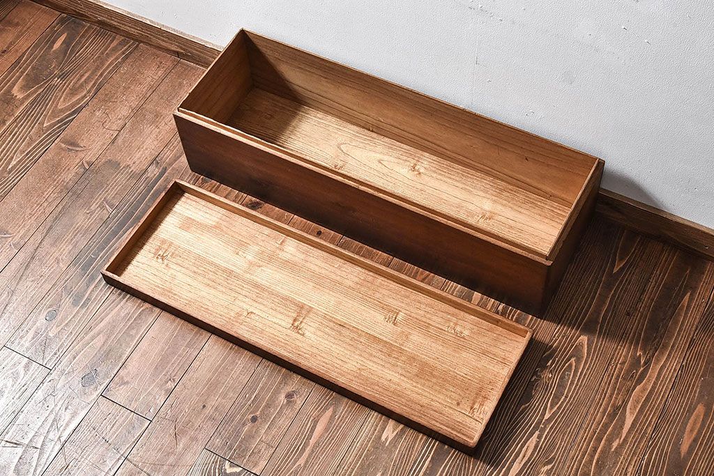 アンティーク雑貨　和製アンティーク　桐材　木の風合いが味わい深い収納箱(木箱、小物収納)