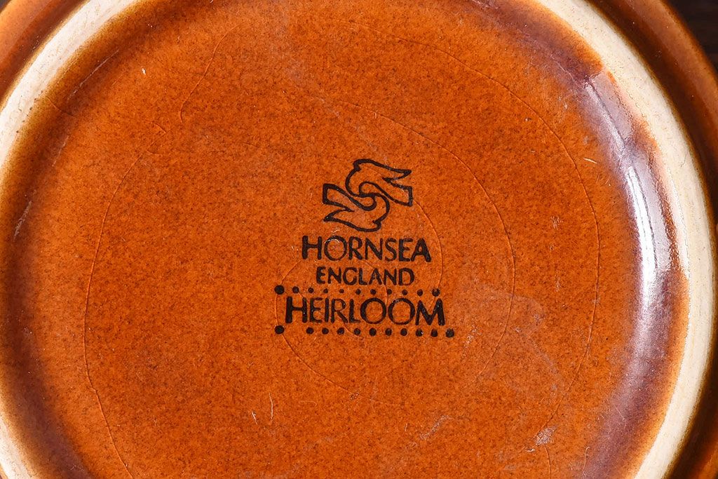 アンティーク雑貨　イギリスビンテージ　HORNSEA(ホーンジー)HEIRLOOM(エアルーム)シリーズ　カップ&ソーサー2客セット(洋食器)(1)
