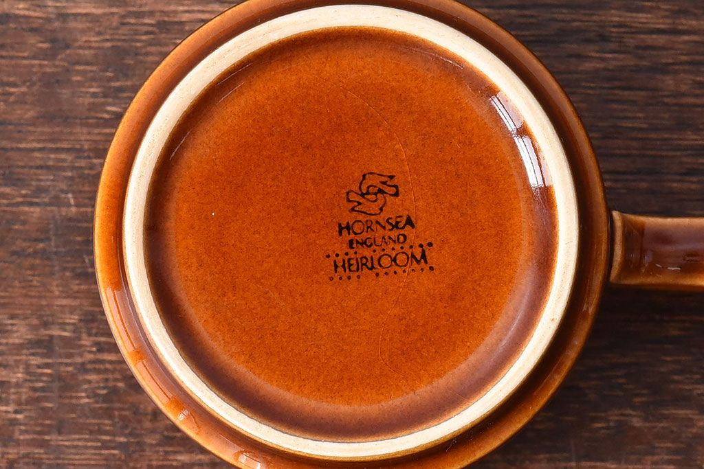 アンティーク雑貨　イギリスビンテージ　HORNSEA(ホーンジー)HEIRLOOM(エアルーム)シリーズ　カップ&ソーサー2客セット(洋食器)(1)