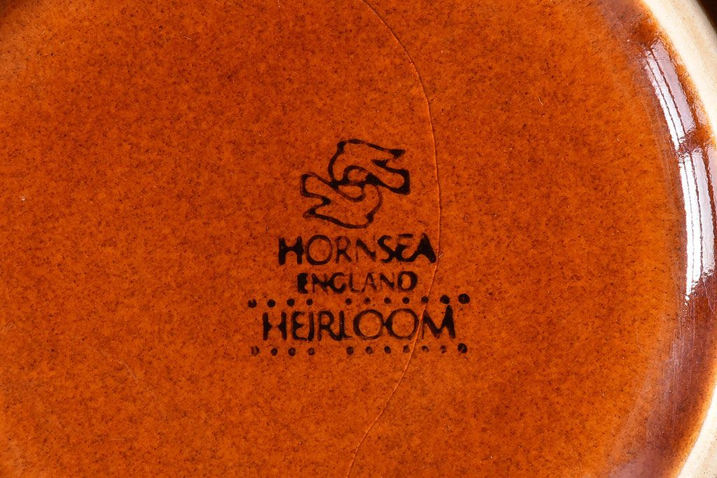 アンティーク雑貨　イギリスビンテージ　HORNSEA(ホーンジー)HEIRLOOM(エアルーム)シリーズ　カップ&ソーサー2客セット(洋食器)(1)