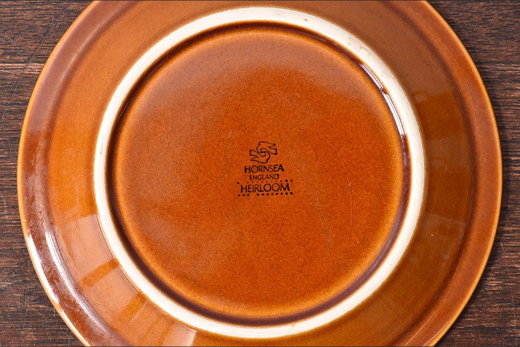 アンティーク雑貨　イギリスビンテージ　HORNSEA(ホーンジー)HEIRLOOM(エアルーム)シリーズ　カップ&ソーサー2客セット(洋食器)(1)
