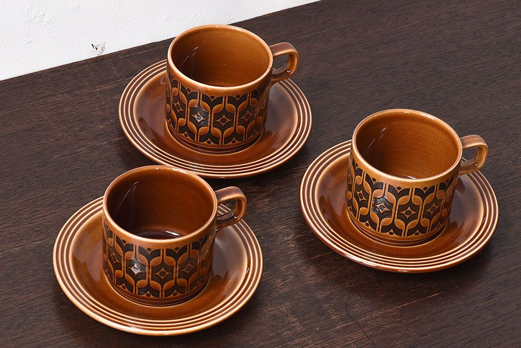 アンティーク雑貨　イギリスビンテージ　HORNSEA(ホーンジー)HEIRLOOM(エアルーム)シリーズ　カップ&ソーサー3客セット(洋食器)