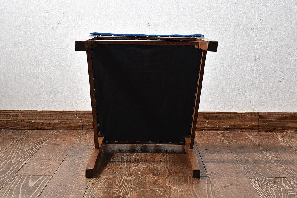 レトロ家具 昭和レトロ 小ぶりな木製ダイニングチェア(椅子 レトロ家具 昭和レトロ 小ぶりな木製ダイニングチェア(椅子