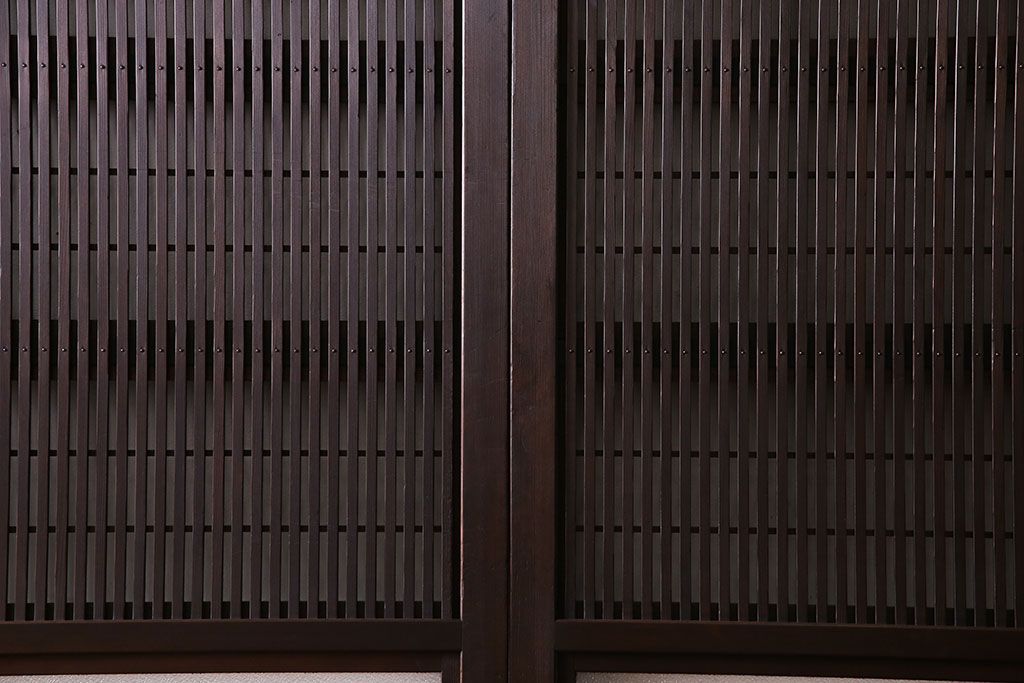 和製アンティーク　裏障子付き　モダンな雰囲気漂うガラス帯格子戸(引き戸、建具)2枚セット