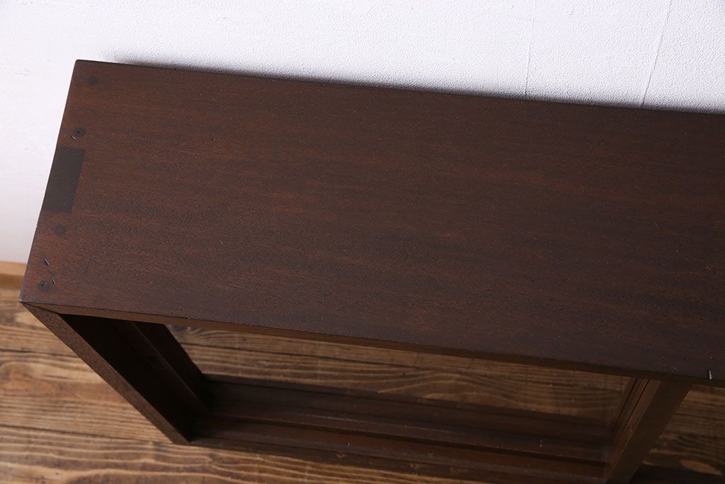 レトロ家具　昭和レトロ　脚付き!薄型のガラス戸棚(収納棚、飾り棚)