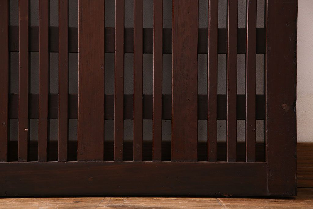 和製アンティーク　ヒノキ材　モダンなデザインの格子戸(蔵戸、引き戸、建具、玄関戸)
