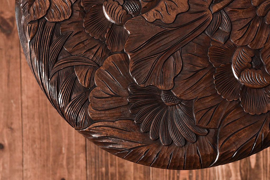 アンティーク雑貨　中古　日光彫りが目を引くサイドテーブル(コーヒーテーブル)