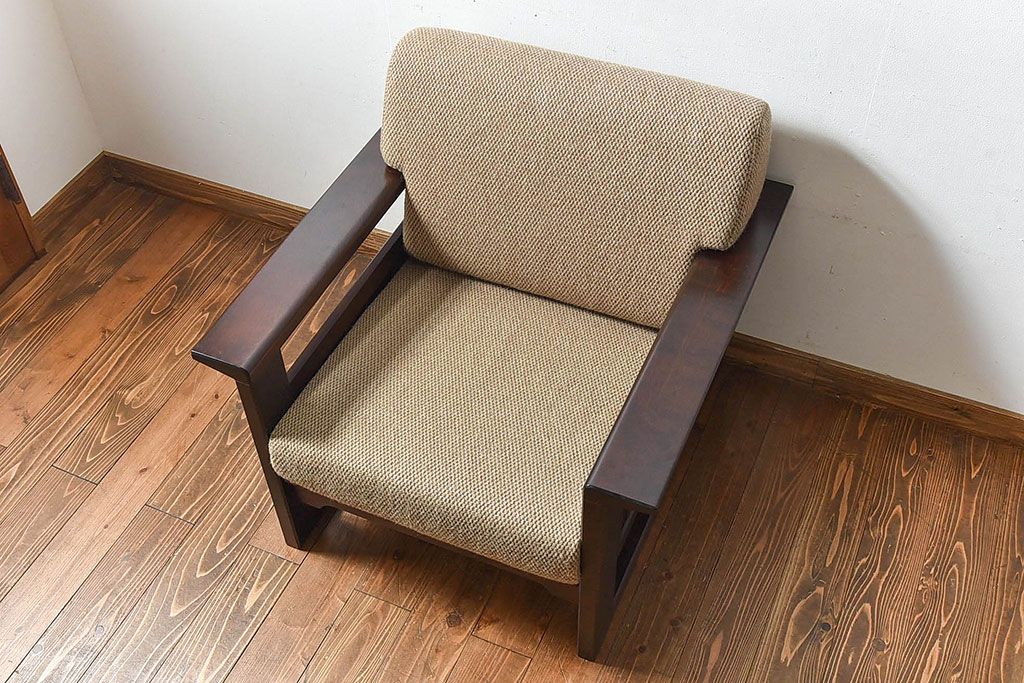 中古美品　北海道民芸家具　重厚な佇まいシングルソファ(1人掛けソファ、アームソファ)(定価17万)(2)