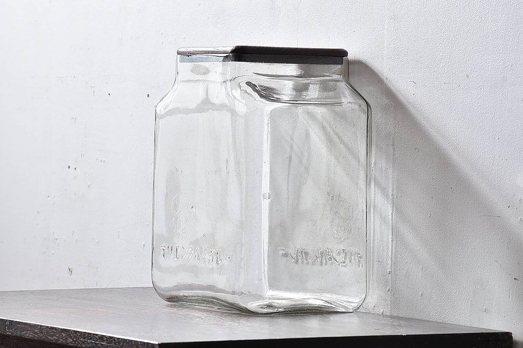 アンティーク雑貨　和製アンティーク　オリエンタルカレー　木製の蓋が魅力的なガラスビン(ガラス瓶、角瓶)
