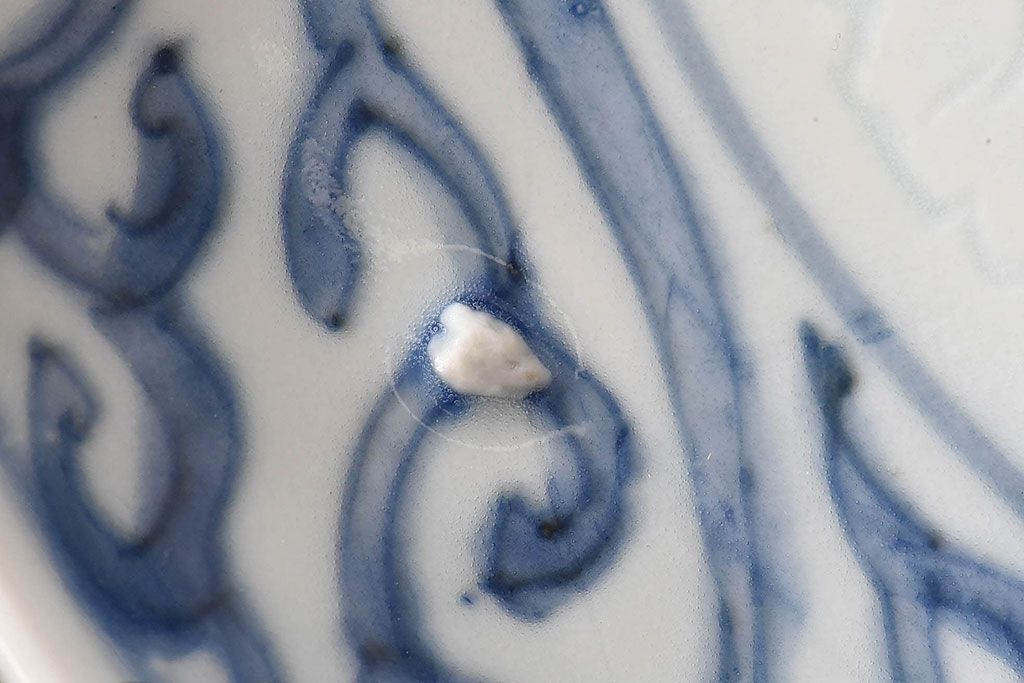 アンティーク雑貨　中国　古染付　おおらかな絵付けが魅力的な七寸皿(清朝、民窯)