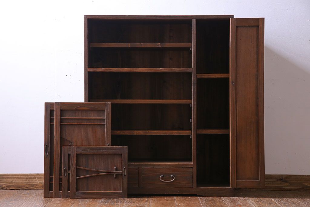 レトロ家具　引き出し付き!レトロなデザインのアンティーク下駄箱(収納棚、戸棚)
