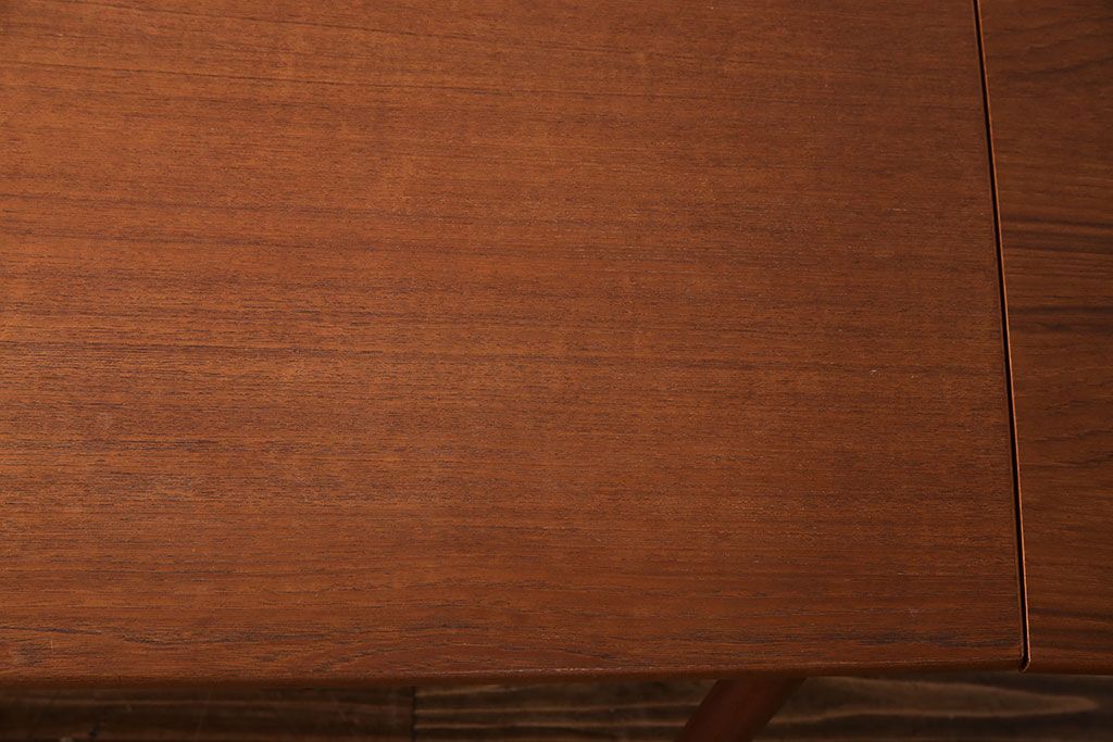 【S様ご成約分】北欧家具　チーク材　シンプルなデザインが魅力的なエクステンションテーブル(ダイニングテーブル)